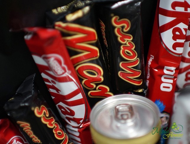 Букет из конфет mars, kitkat и coca-cola (под заказ, 1 день) Фото